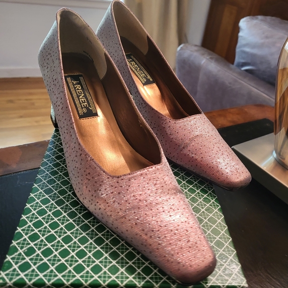 J Renée size 9N Amour-Bronze heels - Picture 3 of 6